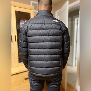 The North Face 550 Down Puffer Jacket Men’s Medium Black
